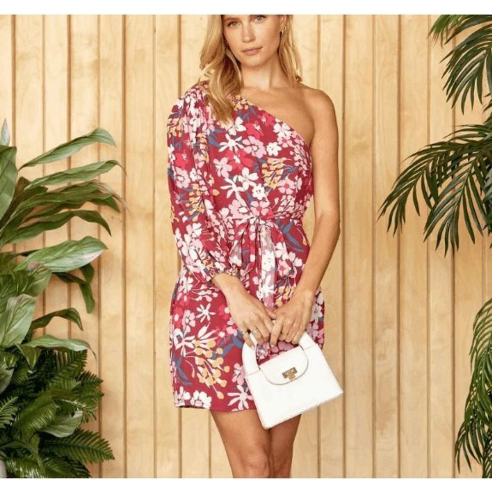Emily‎ Wonder One Shoulder Mini Dress Floral Raspberry Medium NWT Vacation Boho